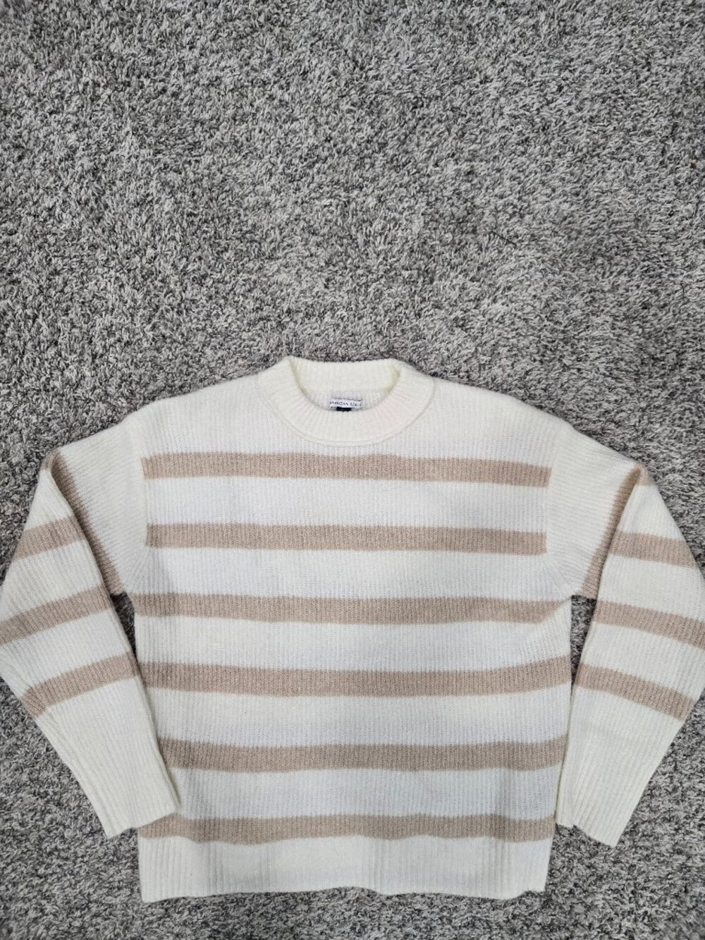 American Eagle Whoa So Soft Crew Neck Sweater in Cream & Tan Size S